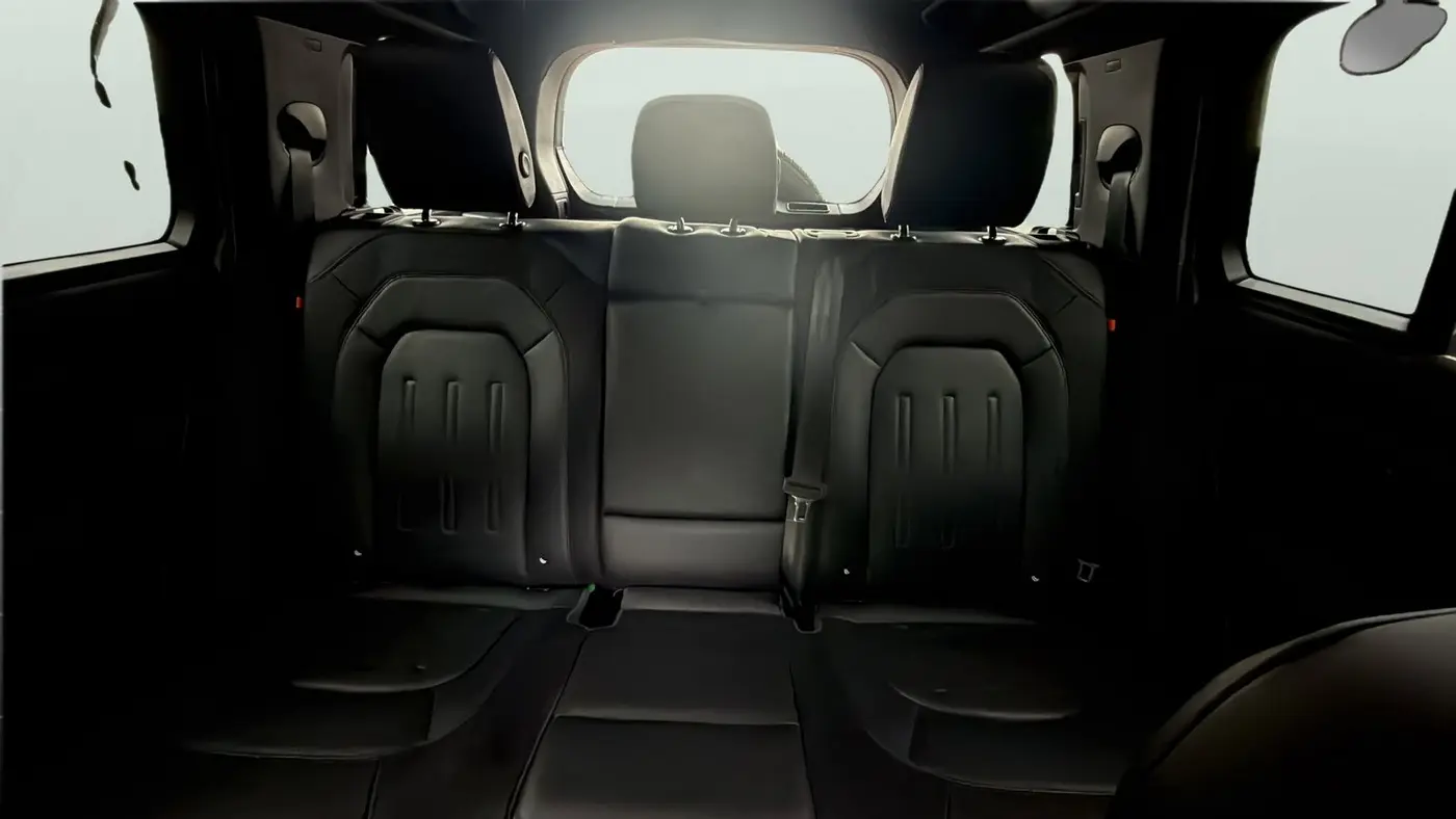 2021 Land Rover Defender 110 X-Dynamic SE
