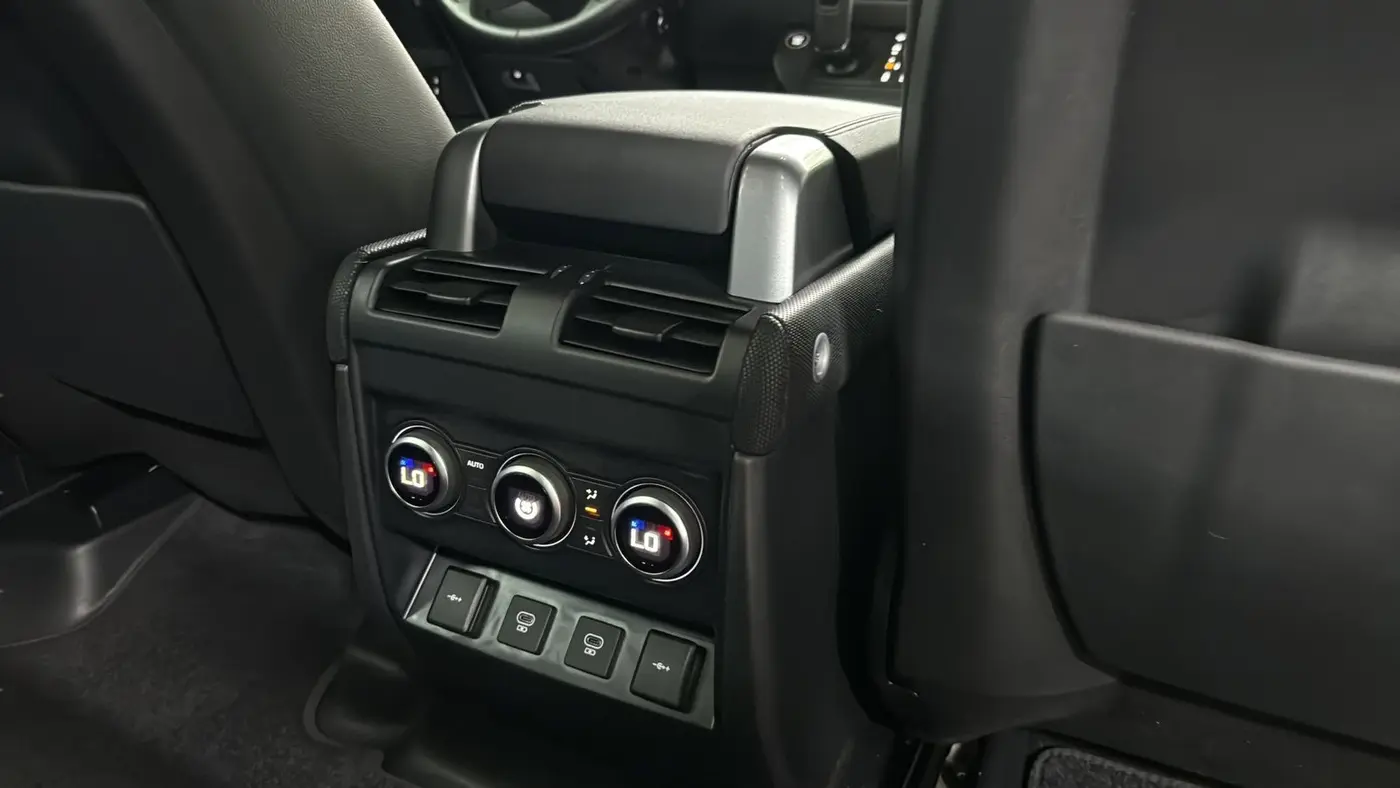 2021 Land Rover Defender 110 X-Dynamic SE