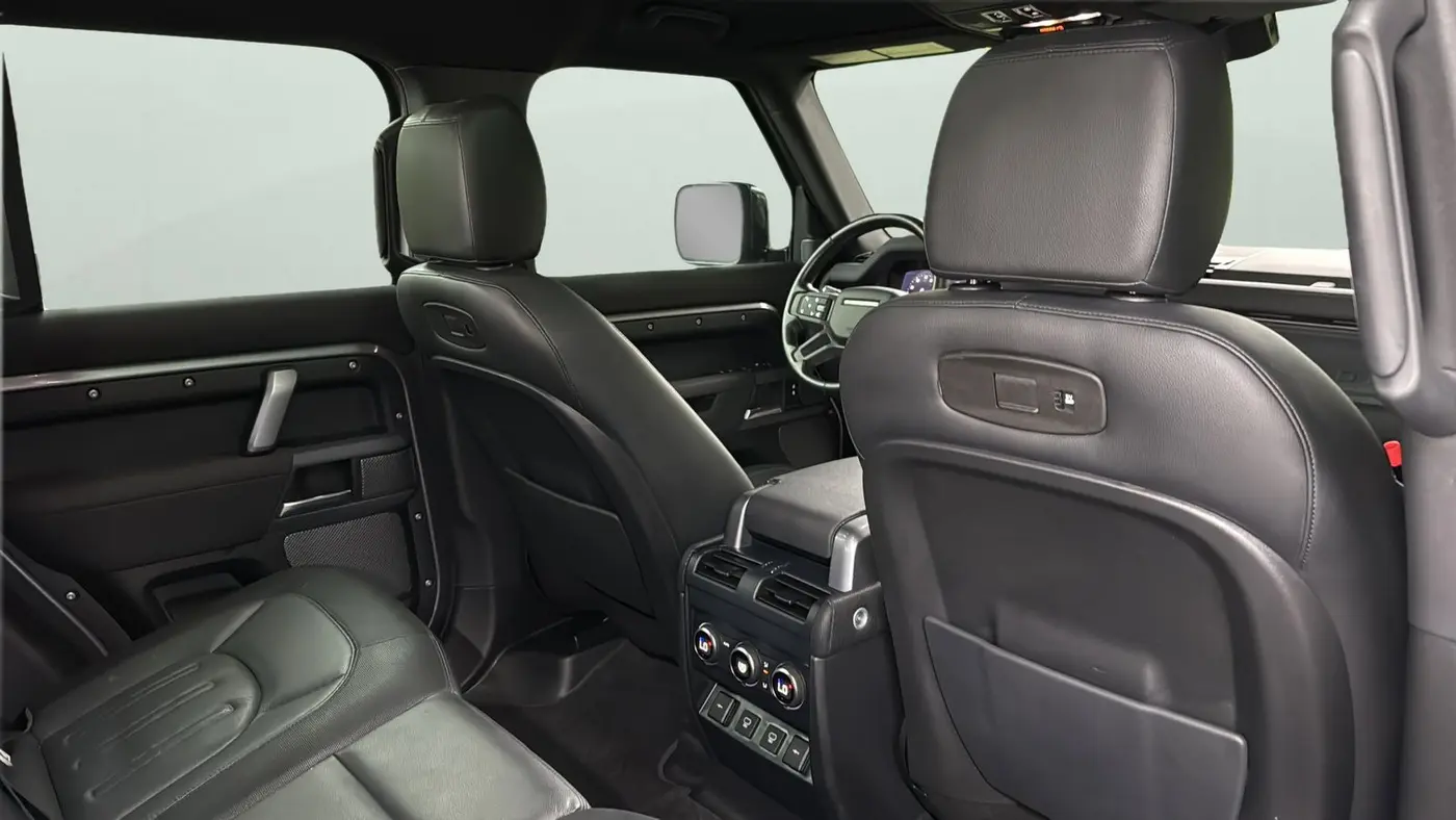 2021 Land Rover Defender 110 X-Dynamic SE