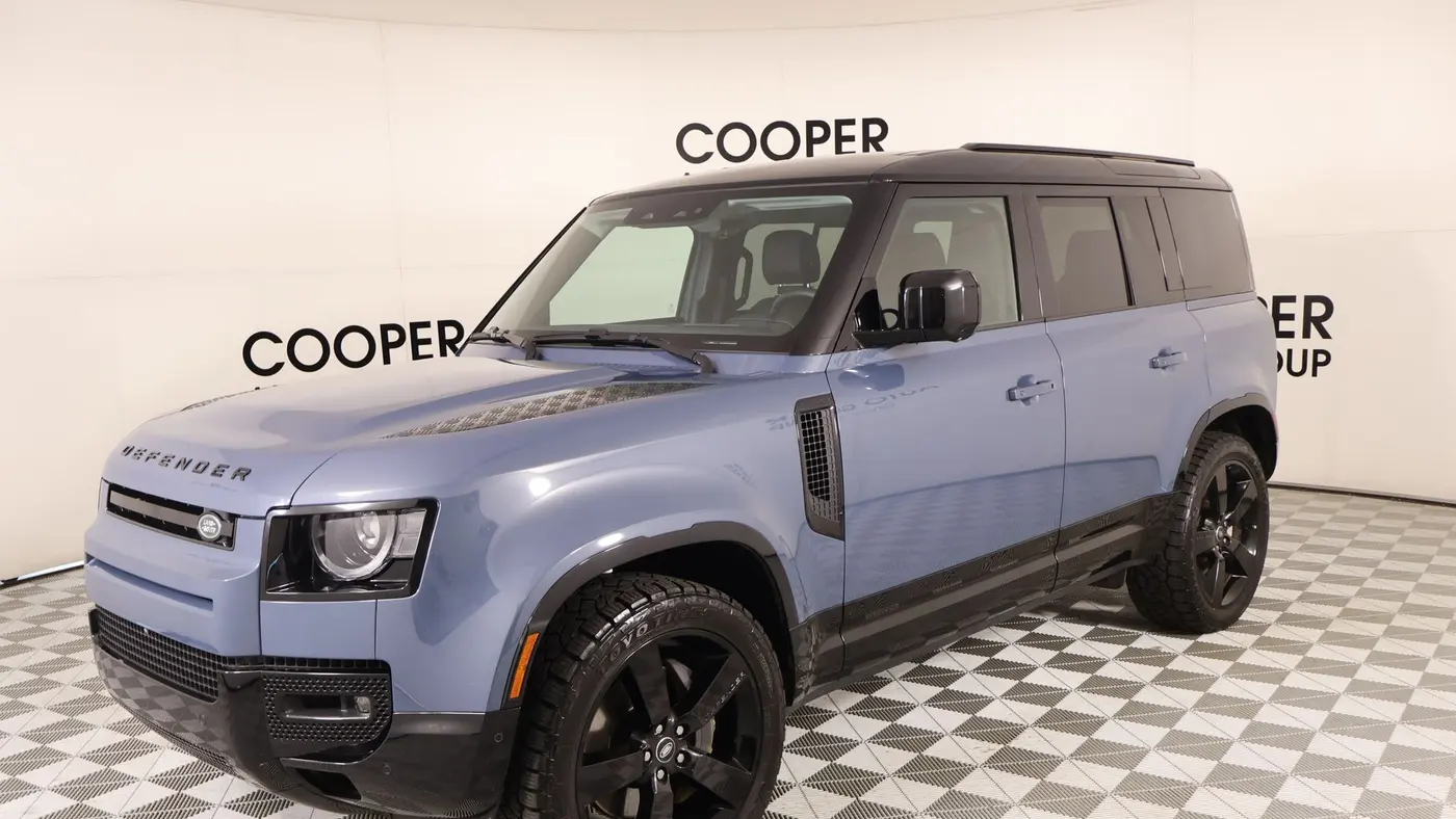 2025 Land Rover Defender 110 P400 X-Dynamic SE