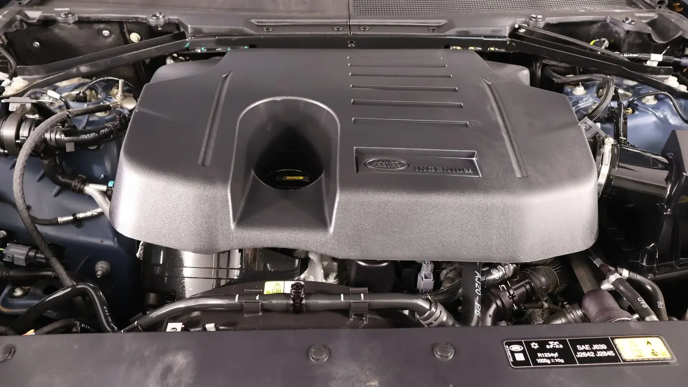 2025 Land Rover Defender 110 P400 X-Dynamic SE