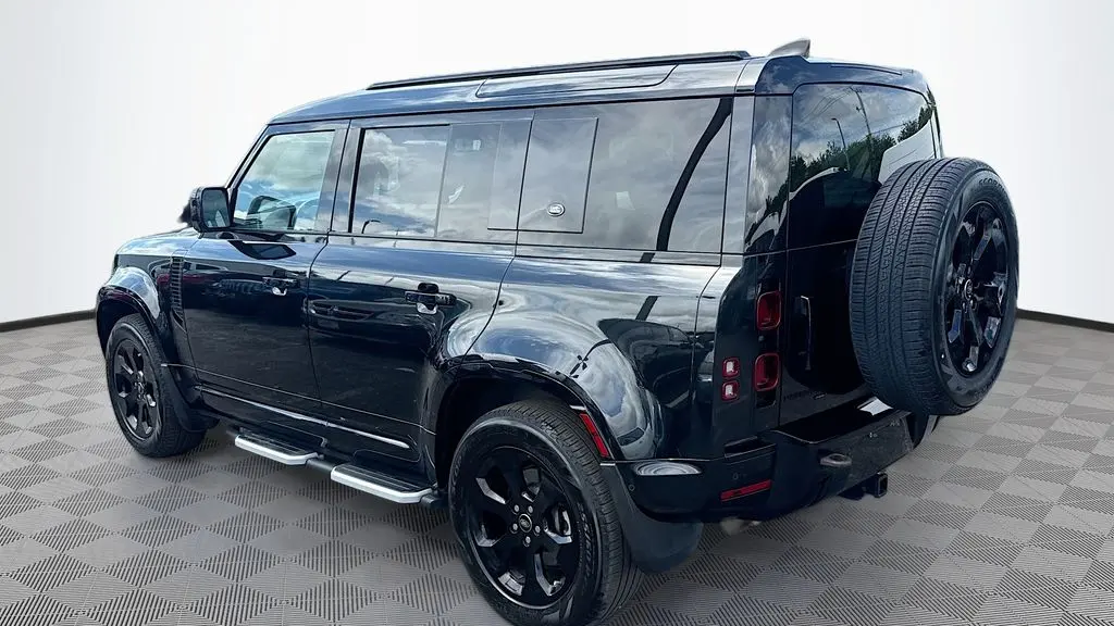 2023 Land Rover Defender 110 X-Dynamic SE