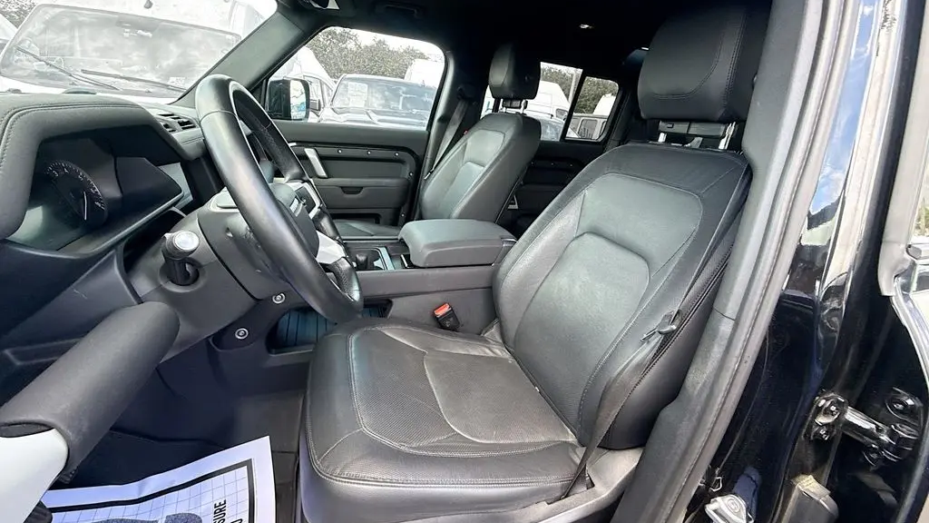 2023 Land Rover Defender 110 X-Dynamic SE