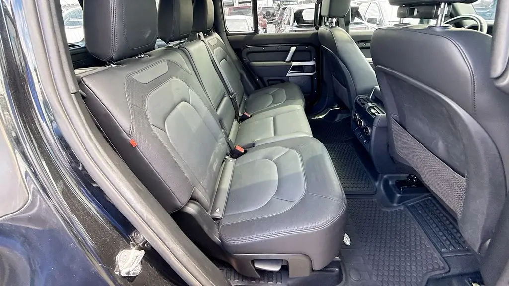 2023 Land Rover Defender 110 X-Dynamic SE