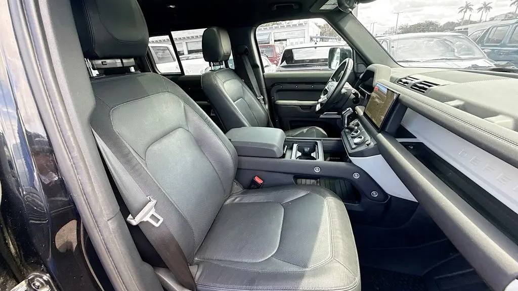 2023 Land Rover Defender 110 X-Dynamic SE