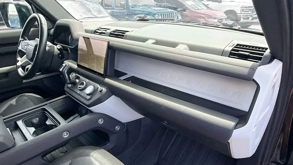2023 Land Rover Defender 110 X-Dynamic SE