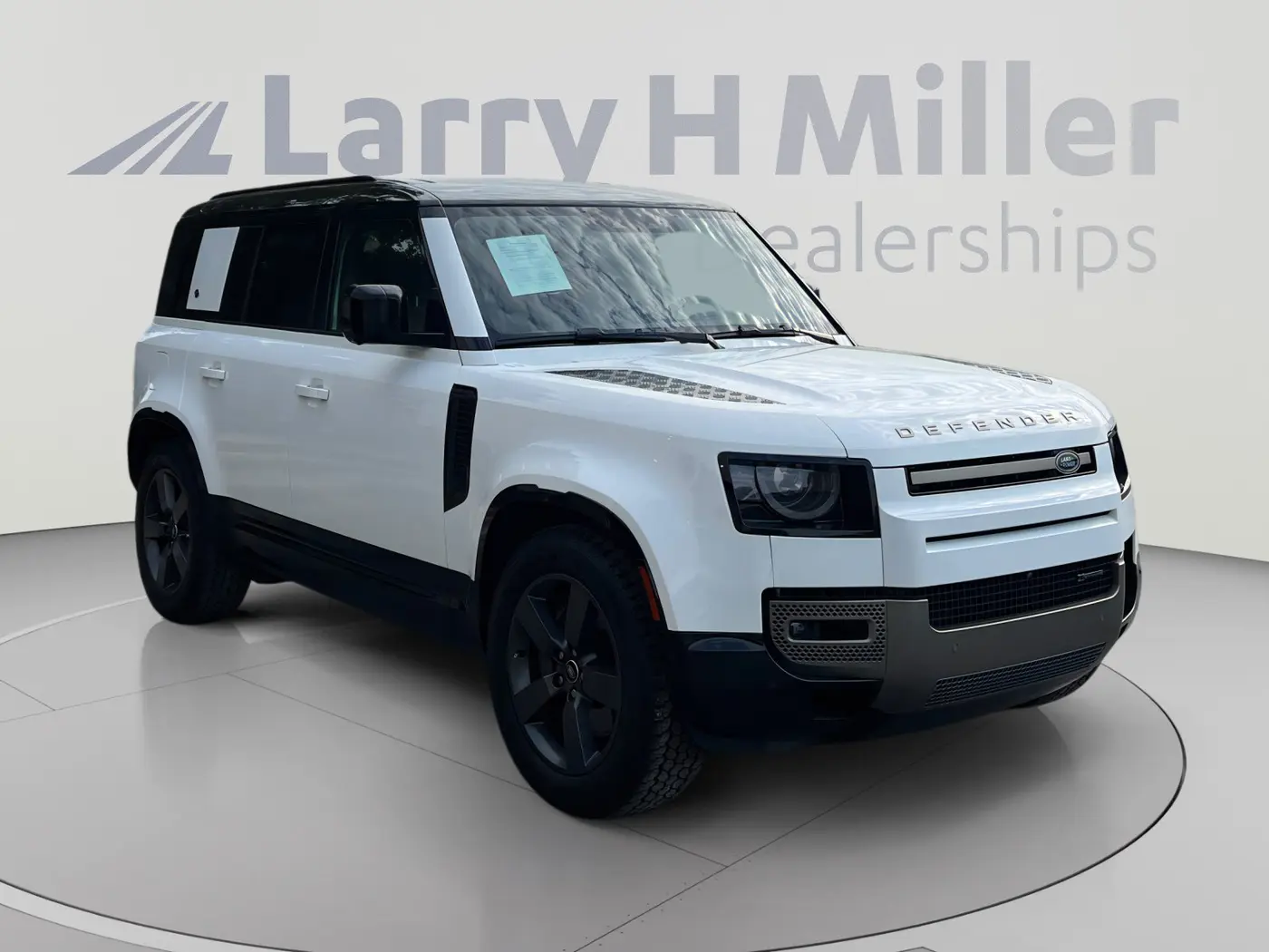 2023 Land Rover Defender - $47,202