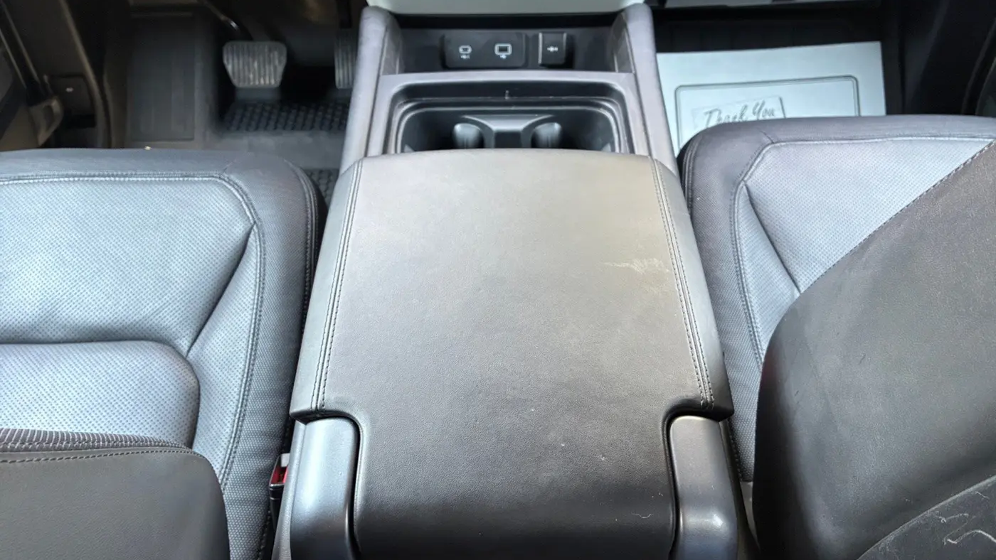 2023 Land Rover Defender 110 X-Dynamic SE