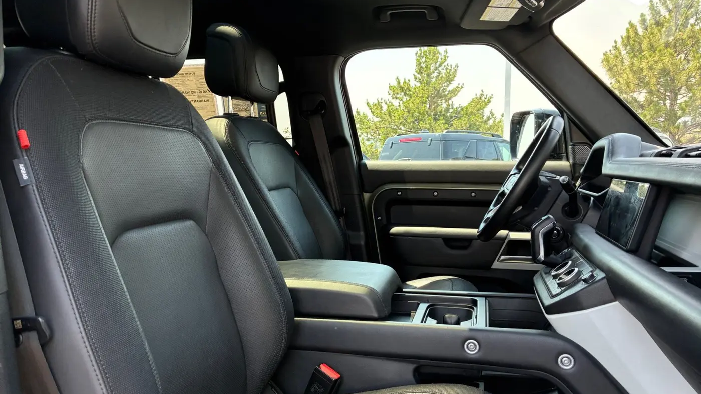 2023 Land Rover Defender 110 X-Dynamic SE
