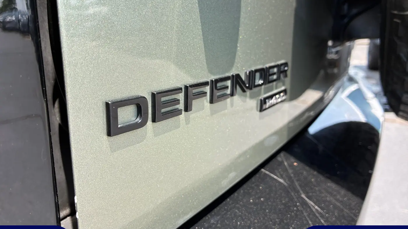 2023 Land Rover Defender 110 X-Dynamic SE