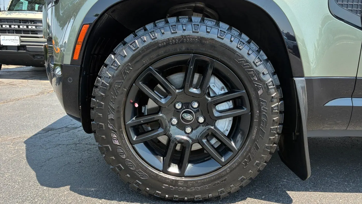 2023 Land Rover Defender 110 X-Dynamic SE