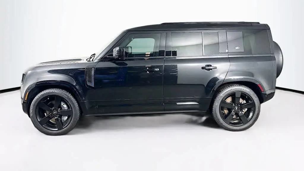 2024 Land Rover Defender 110 P400 X-Dynamic SE