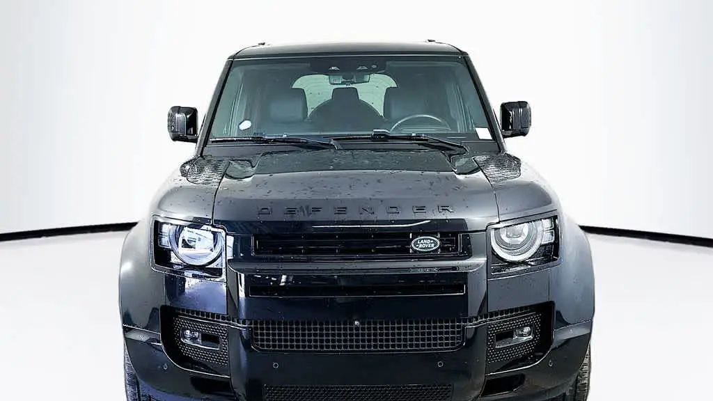 2024 Land Rover Defender 110 P400 X-Dynamic SE