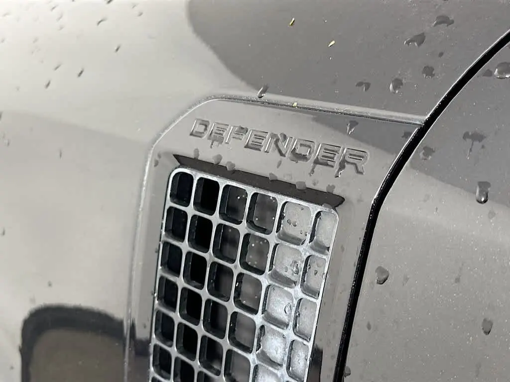 2024 Land Rover Defender - $50,020