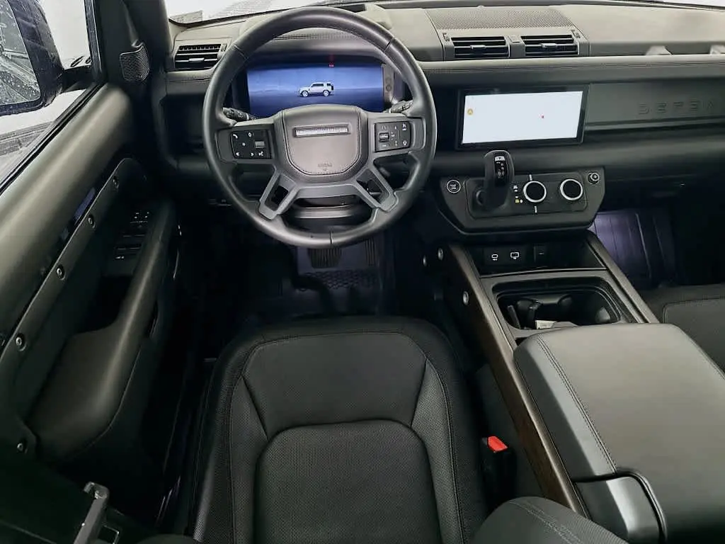 2024 Land Rover Defender - $50,020