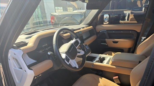 2025 Land Rover Defender 110 P500 X-Dynamic SE