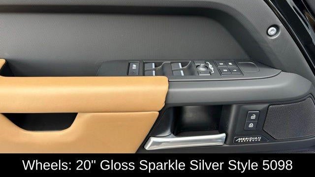 2025 Land Rover Defender 110 P500 X-Dynamic SE