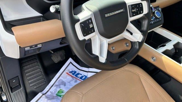 2025 Land Rover Defender 110 P500 X-Dynamic SE
