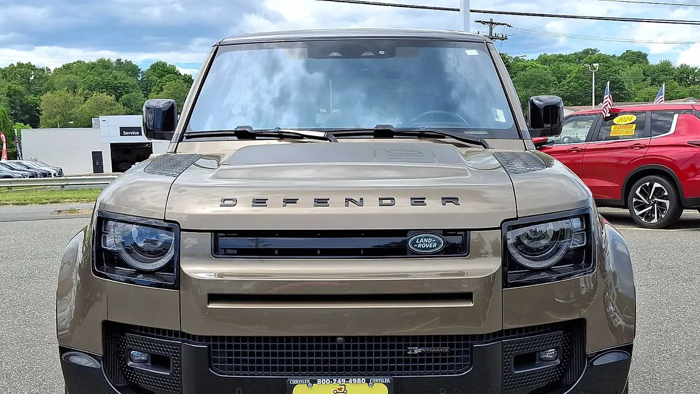 2022 Land Rover Defender 110 X-Dynamic SE