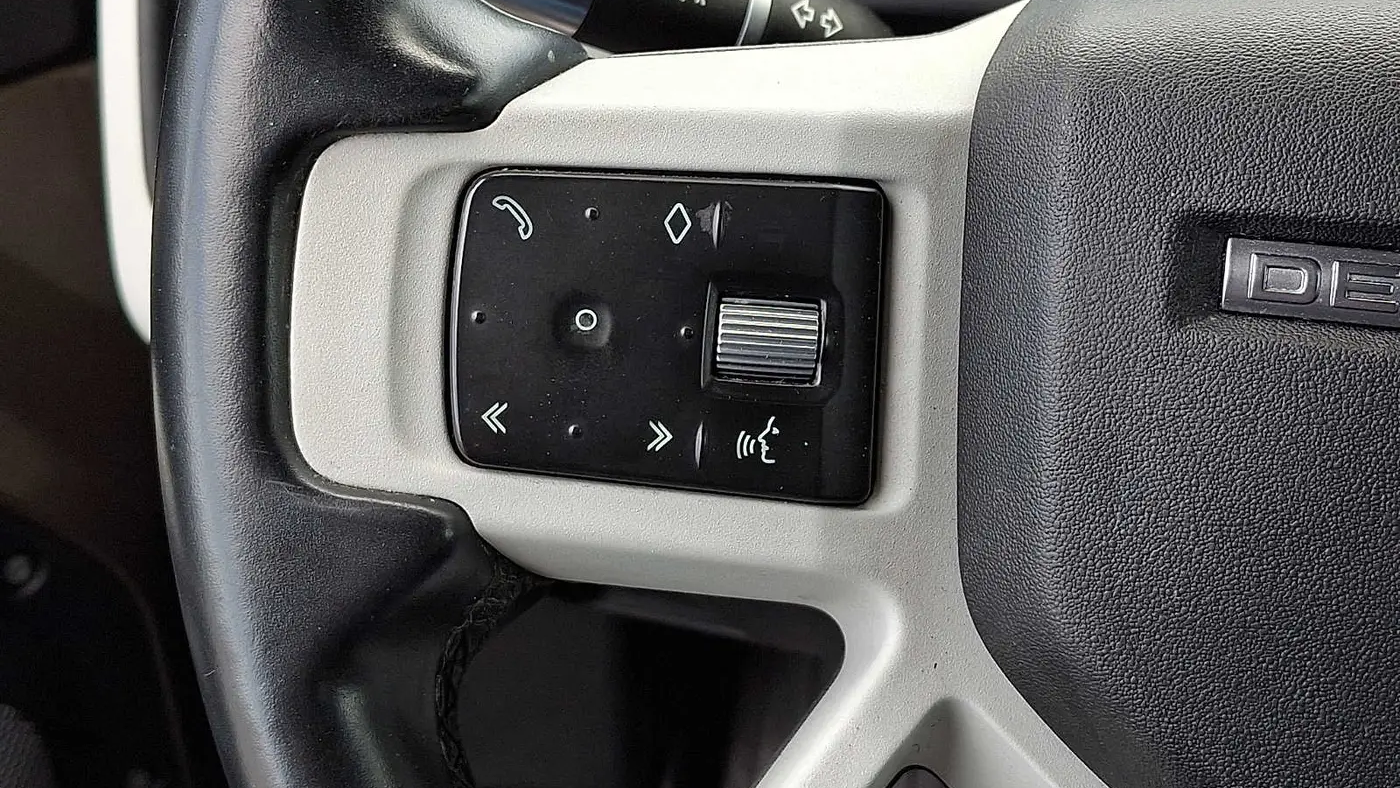 2022 Land Rover Defender 110 X-Dynamic SE