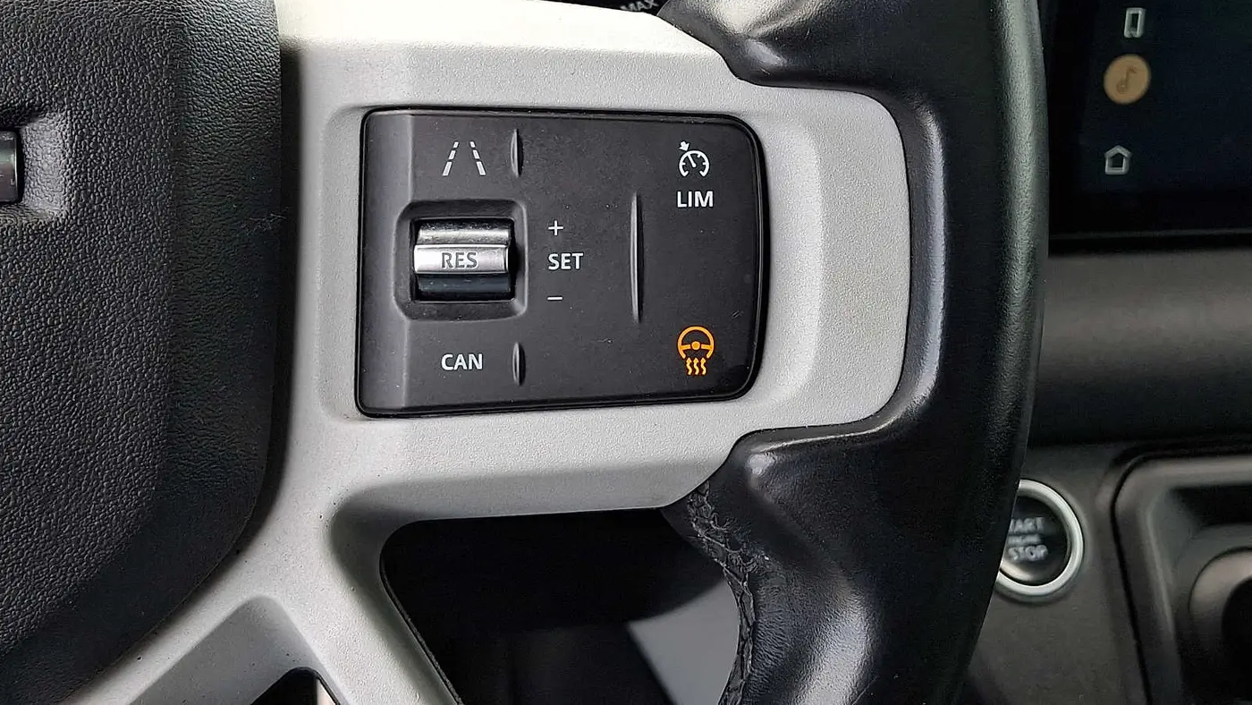2022 Land Rover Defender 110 X-Dynamic SE