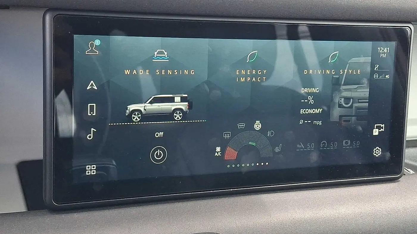 2022 Land Rover Defender 110 X-Dynamic SE
