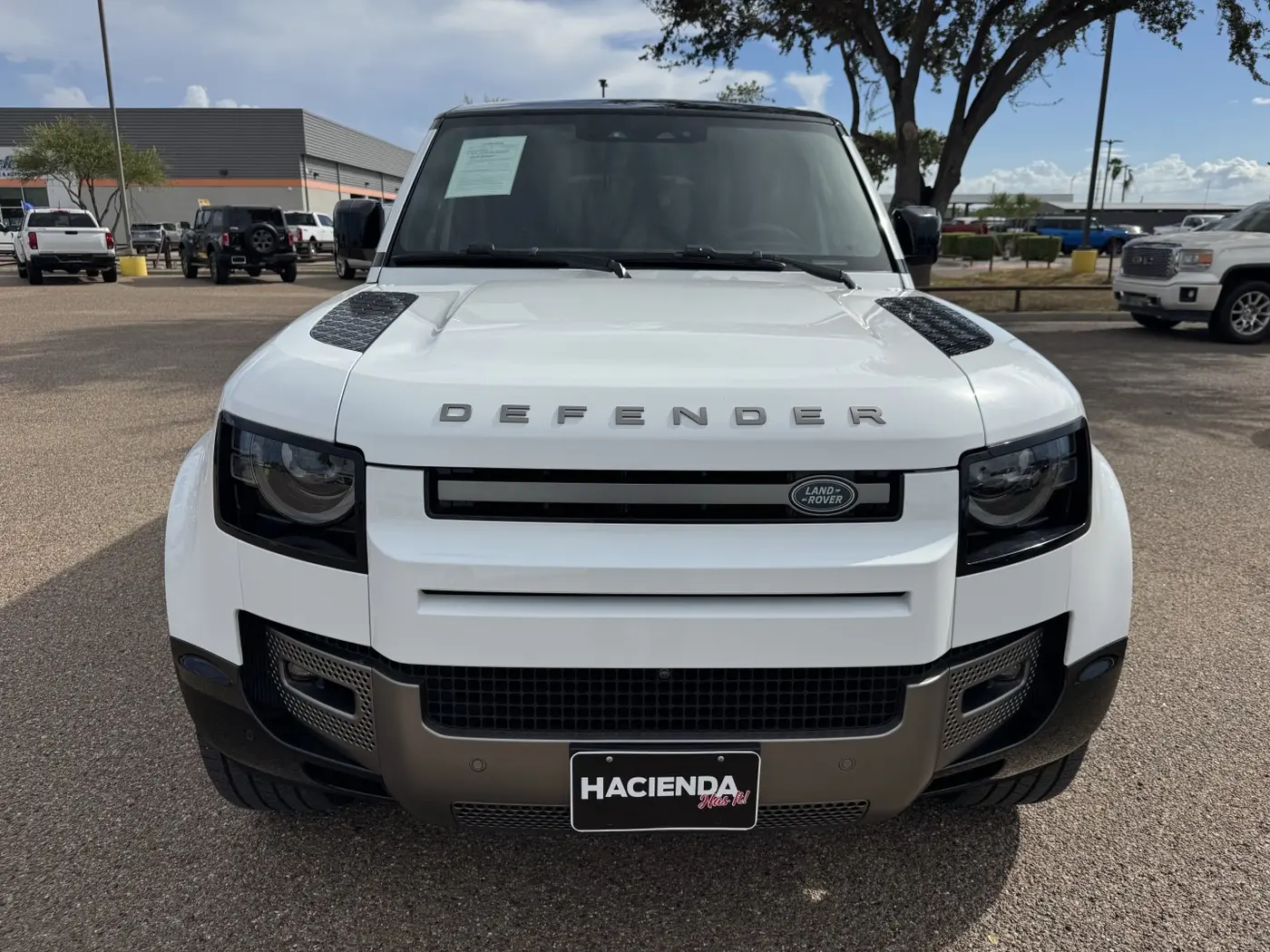 2025 Land Rover Defender - $78,792