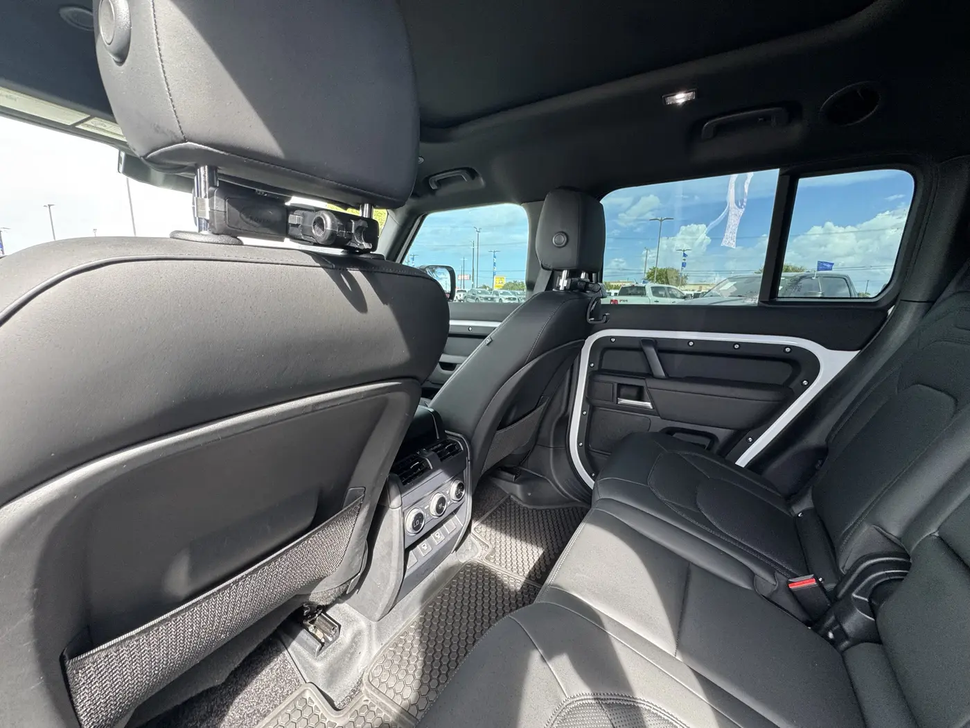 2025 Land Rover Defender - $78,792