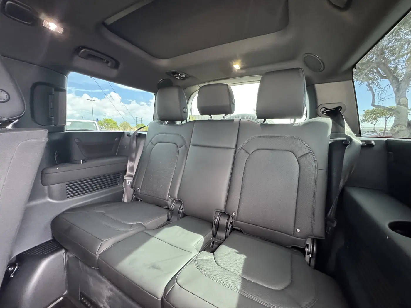 2025 Land Rover Defender - $78,792