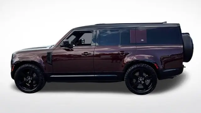 2024 Land Rover Defender 130 P400 X-Dynamic SE