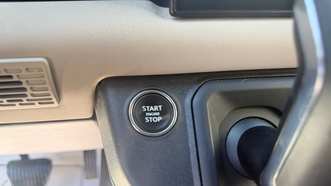 2023 Land Rover Defender 130 X-Dynamic SE