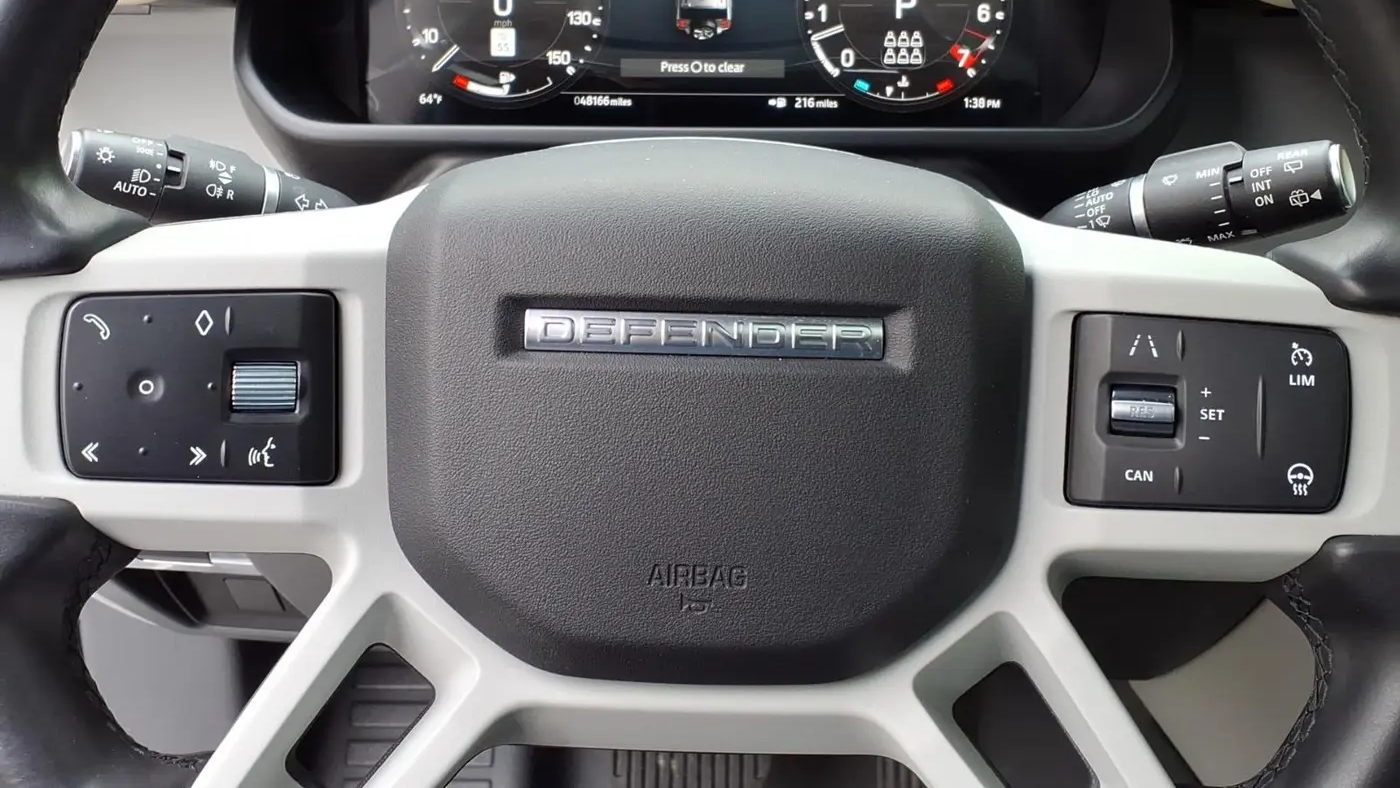 2023 Land Rover Defender 130 X-Dynamic SE