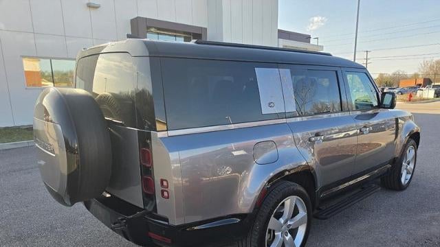 2024 Land Rover Defender 130 P400 X-Dynamic SE