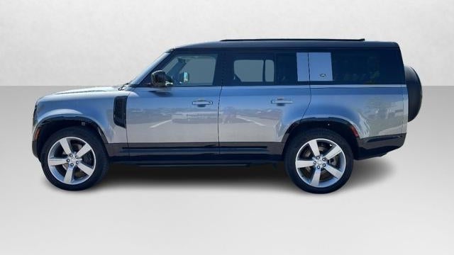 2024 Land Rover Defender 130 P400 X-Dynamic SE