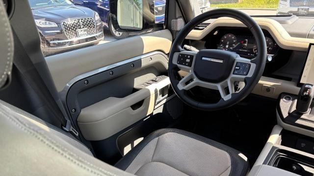 2024 Land Rover Defender 130 P400 X-Dynamic SE
