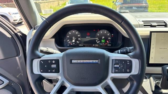 2024 Land Rover Defender 130 P400 X-Dynamic SE