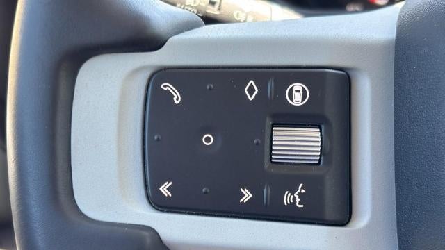 2024 Land Rover Defender 130 P400 X-Dynamic SE