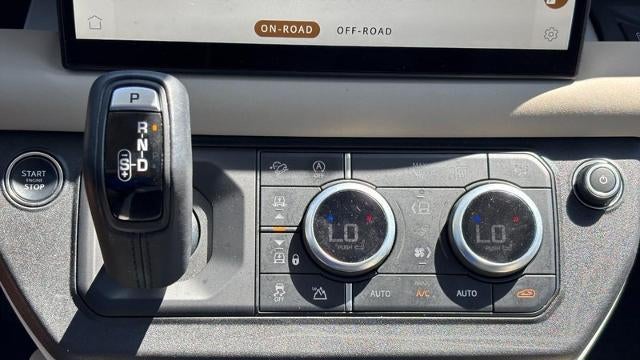 2024 Land Rover Defender 130 P400 X-Dynamic SE