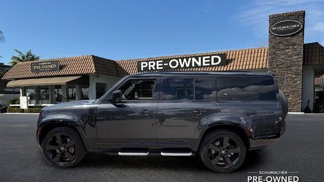 2023 Land Rover Defender 130 X-Dynamic SE