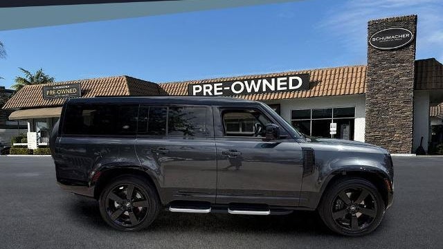 2023 Land Rover Defender 130 X-Dynamic SE