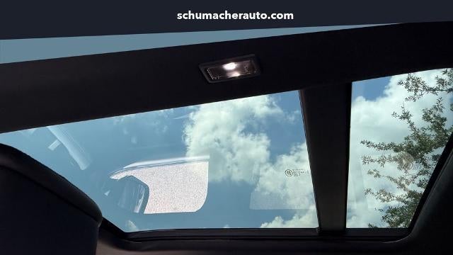 2023 Land Rover Defender 130 X-Dynamic SE