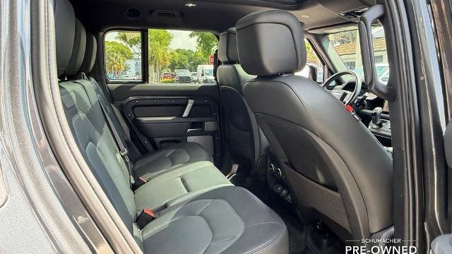 2023 Land Rover Defender 130 X-Dynamic SE