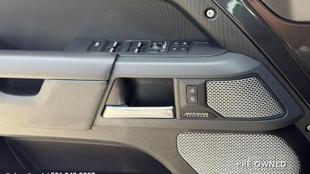 2023 Land Rover Defender 130 X-Dynamic SE