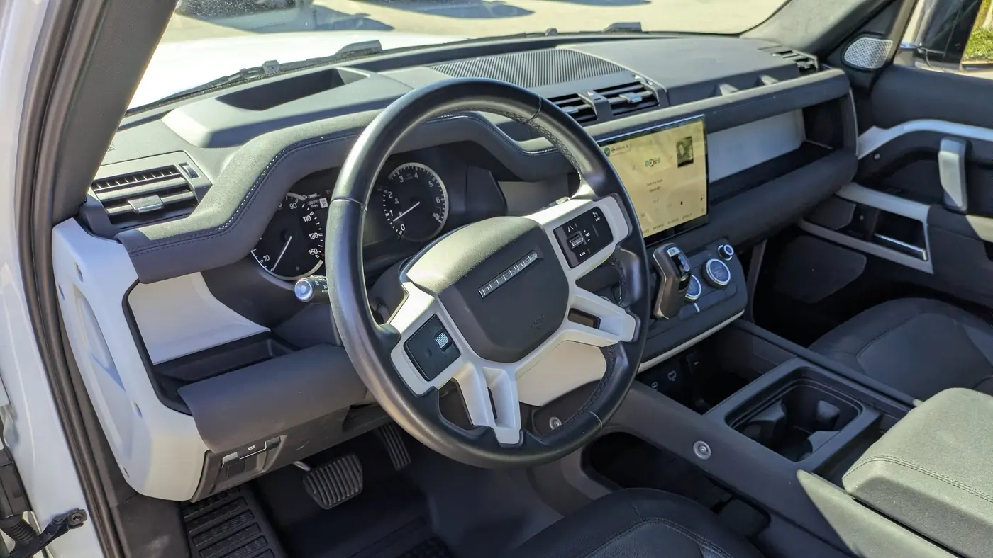 2023 Land Rover Defender 130 X-Dynamic SE