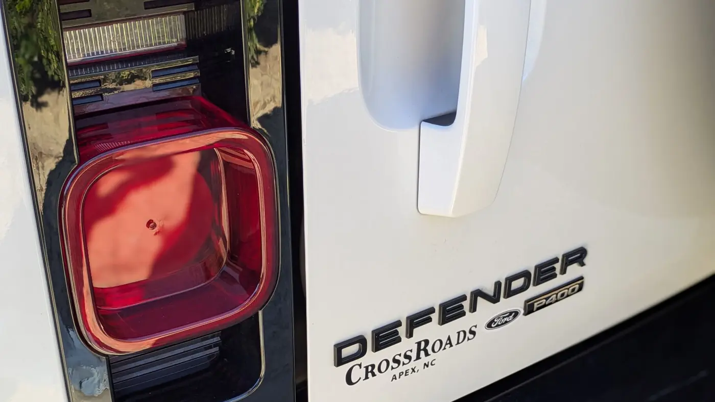 2023 Land Rover Defender 130 X-Dynamic SE