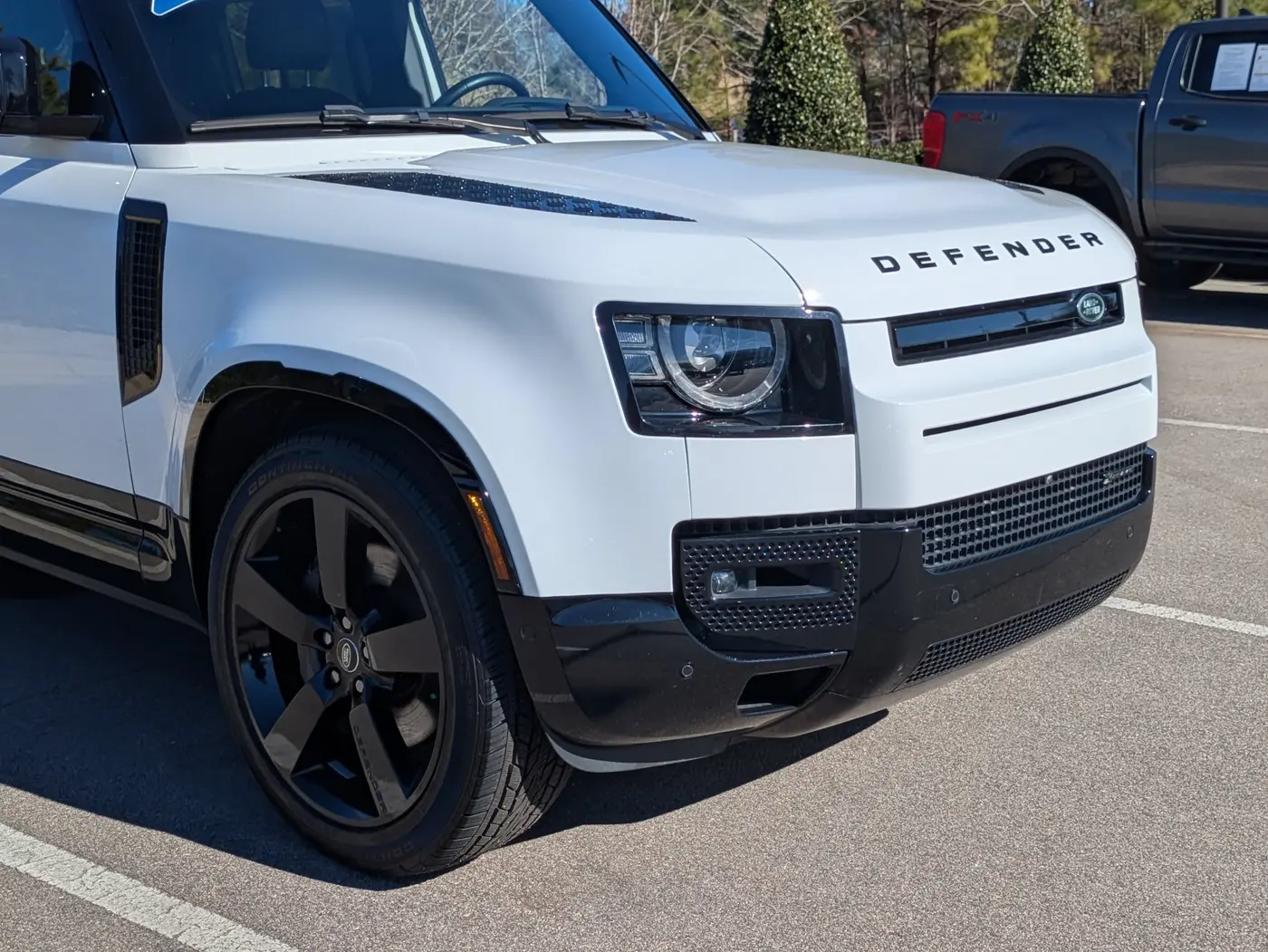 2023 Land Rover Defender - $57,177