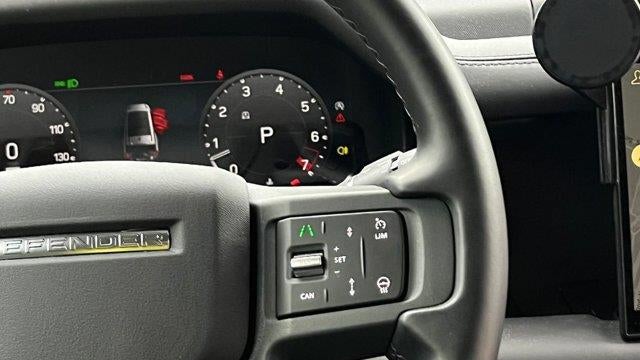 2025 Land Rover Defender 130 P400 X-Dynamic SE