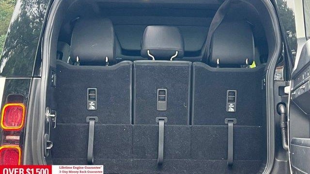 2025 Land Rover Defender 130 P400 X-Dynamic SE