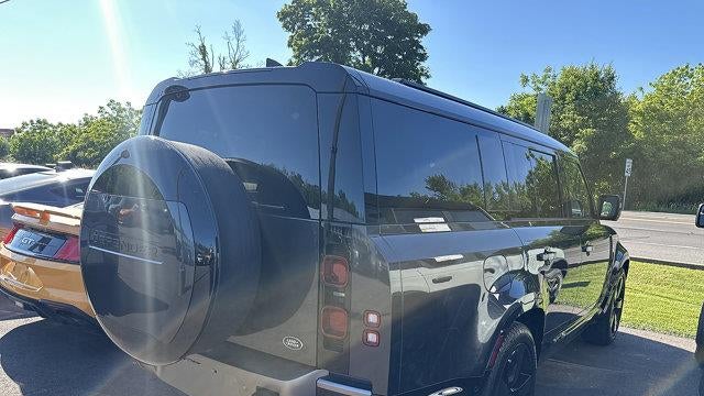 2023 Land Rover Defender 130 X-Dynamic SE