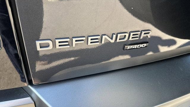 2023 Land Rover Defender 130 X-Dynamic SE
